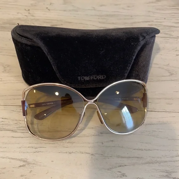 Tom Ford | Accessories | Tom Ford Emmeline Sunglasses | Poshmark display picture 3